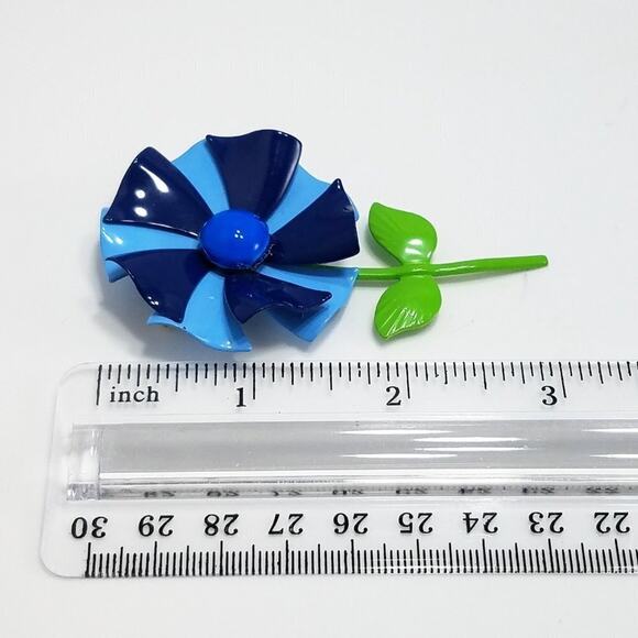 Vintage 1960s Blue Enamel Flower Brooch Green Stem Pinwheel Mod Floral Jewelry - Picture 4 of 8